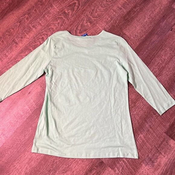 Kiwi Fresh Christmas Margaritas and Mistletoe Top-Size Medium Petite - Picture 2 of 5